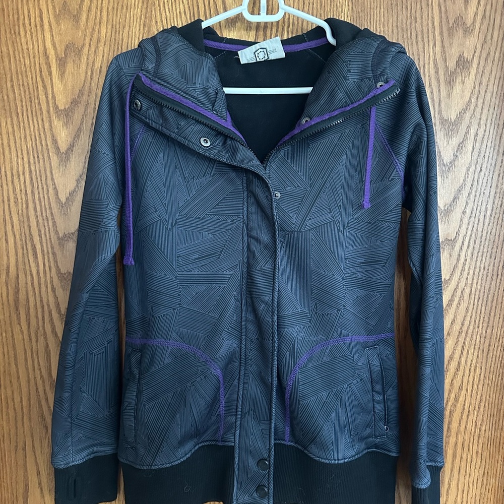 Women's Black Patterned Jacket - image 1